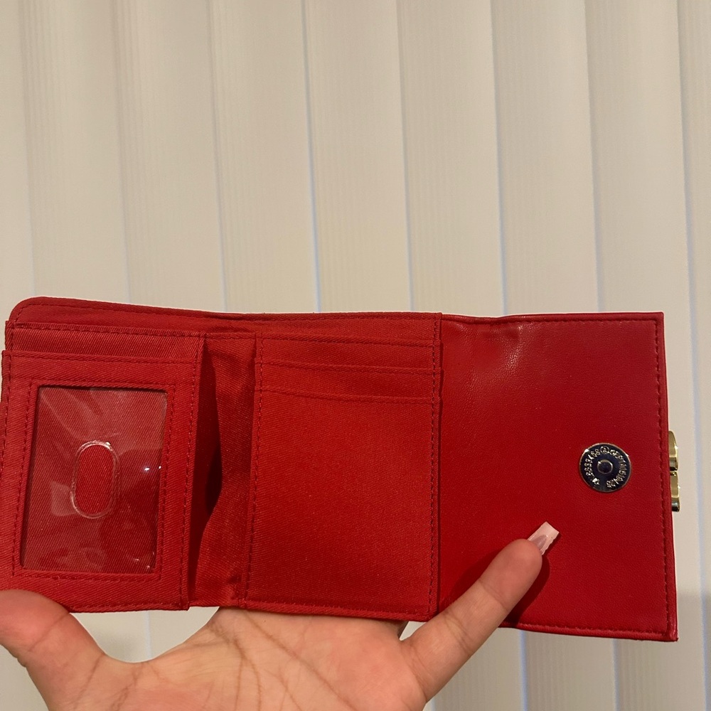Red wallet - Picture 2 of 4